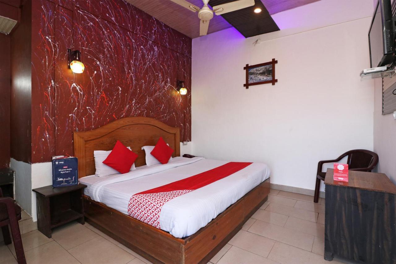 Oyo 77137 Hotle Castle Inn Bombay Eksteriør billede